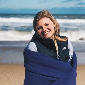 Meet your Posher, Marissa